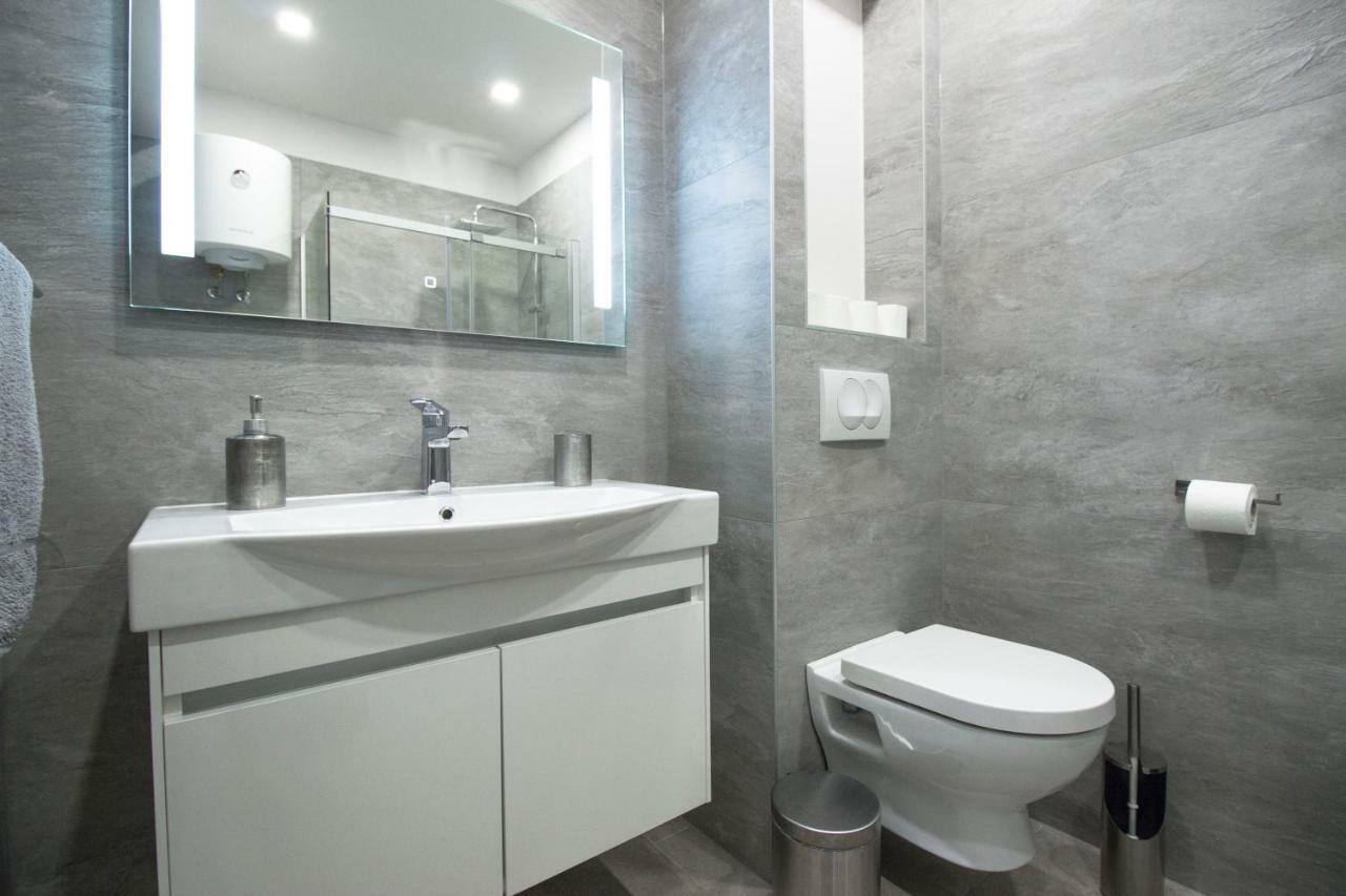 Apartment Deluxe Nana Макарска Экстерьер фото