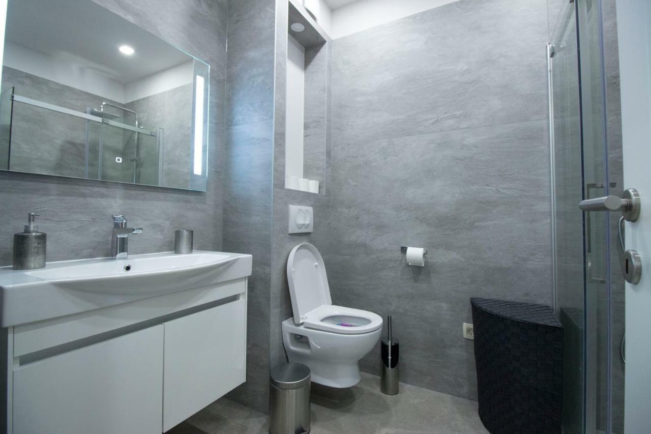 Apartment Deluxe Nana Макарска Экстерьер фото